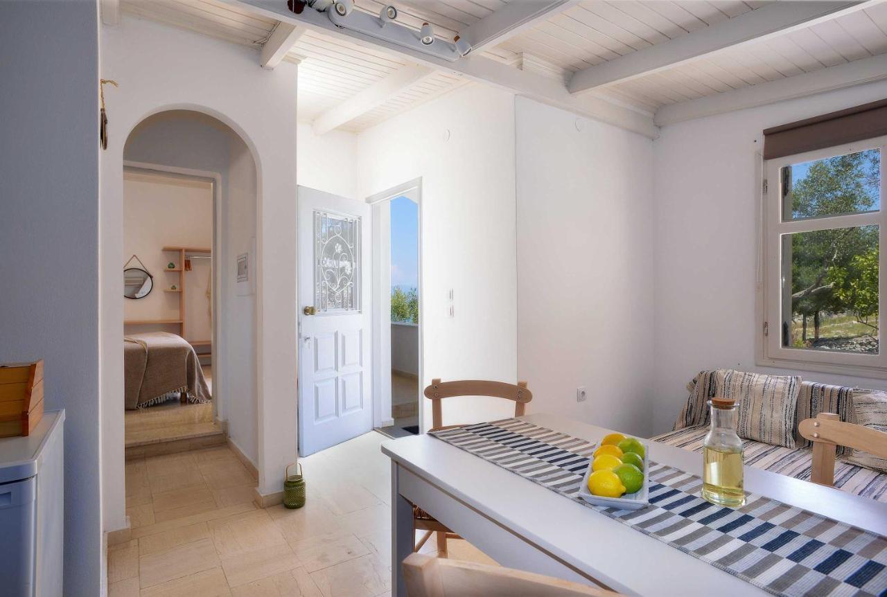 New! Paxoswhite Sea View Apartments & Studios! Gaios Exterior foto